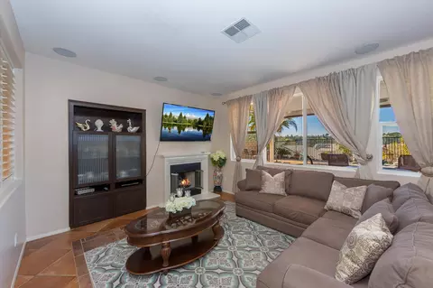19916 Sassoon Pl, Saugus, CA 91350 photo 8