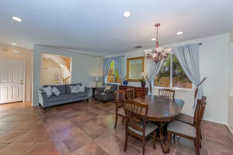 19916 Sassoon Pl, Saugus, CA 91350 photo 6