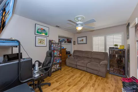 19916 Sassoon Pl, Saugus, CA 91350 photo 13