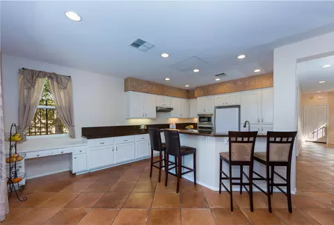 19916 Sassoon Pl, Saugus, CA 91350 photo 9