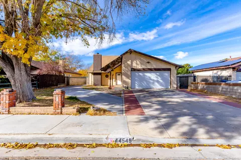 44549 Gillan Ave, Lancaster, CA 93535 photo 1