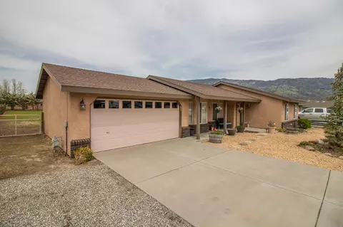 29521 Ryder Cup Ln, Tehachapi, CA 93561 photo 2
