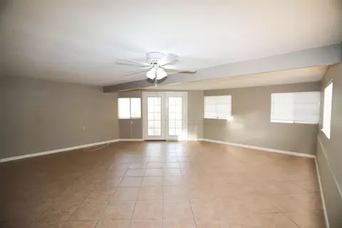 534 Lingard St E, Lancaster, CA 93535 photo 8