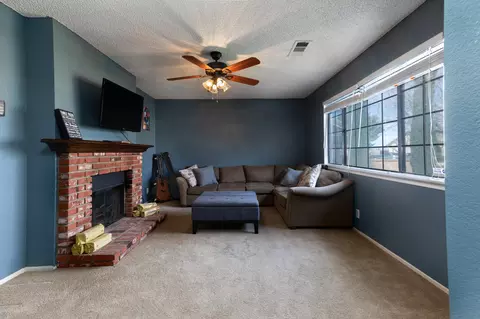 3542 Spice St, Lancaster, CA 93536 photo 5