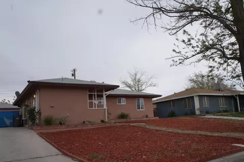 38532 36th St E, Palmdale, CA 93550 photo 2