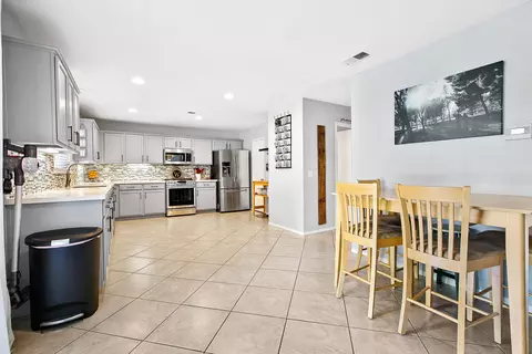 45719 Caledonia Ct, Lancaster, CA 93534 photo 10