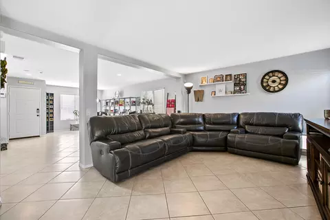 45719 Caledonia Ct, Lancaster, CA 93534 photo 9