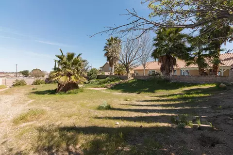 6041 Devonshire Dr, Palmdale, CA 93551 photo 27
