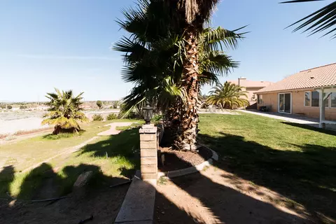 6041 Devonshire Dr, Palmdale, CA 93551 photo 28