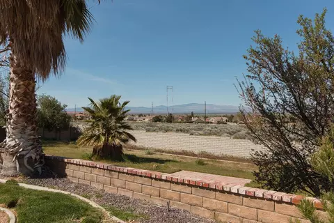 6041 Devonshire Dr, Palmdale, CA 93551 photo 33