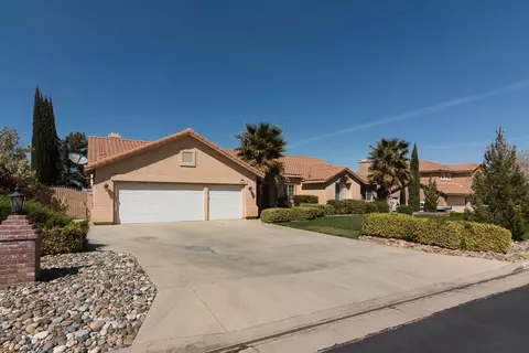 6041 Devonshire Dr, Palmdale, CA 93551 photo 5