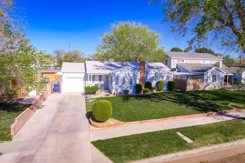 44940 Kingtree Ave, Lancaster, CA 93534 photo 1