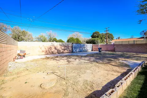 44940 Kingtree Ave, Lancaster, CA 93534 photo 27