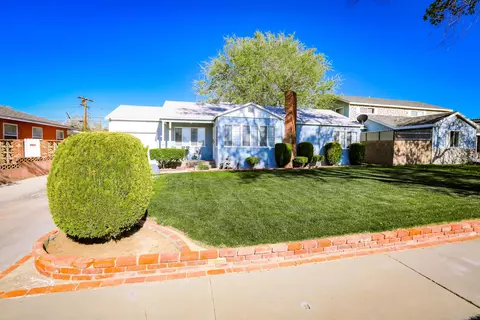 44940 Kingtree Ave, Lancaster, CA 93534 photo 3