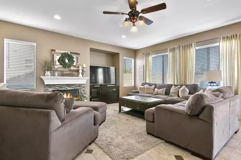 4757 Jade Ct, Lancaster, CA 93536 photo 15