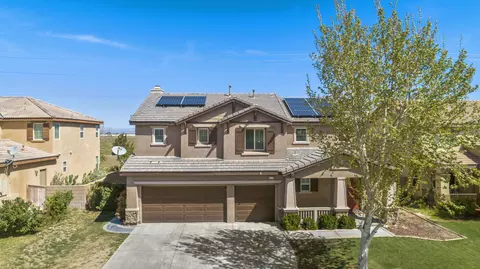 4757 Jade Ct, Lancaster, CA 93536 photo 3