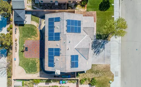 4757 Jade Ct, Lancaster, CA 93536 photo 8