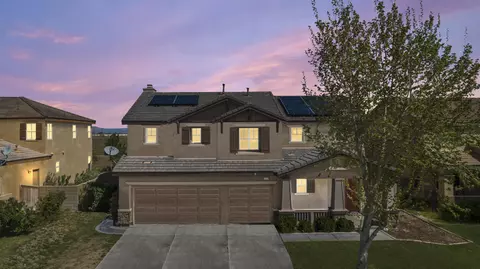 4757 Jade Ct, Lancaster, CA 93536 photo 1