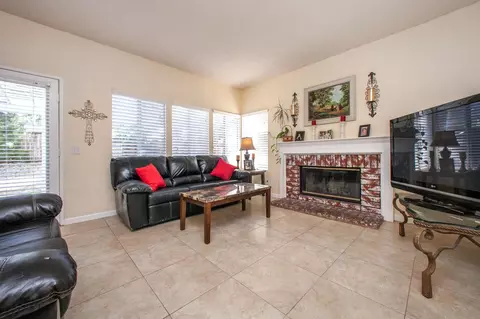 3330 Denham Dr, Palmdale, CA 93551 photo 7