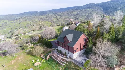 30540 Condor Pl, Tehachapi, CA 93561 photo 4