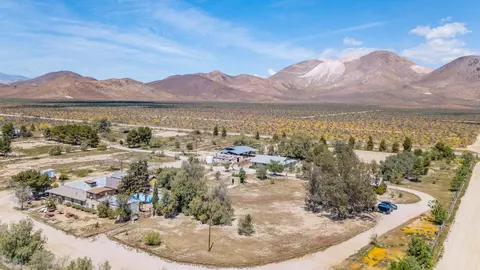 2528 Backus Rd, Mojave, CA 93501 photo 2