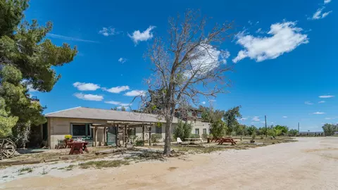 2528 Backus Rd, Mojave, CA 93501 photo 1
