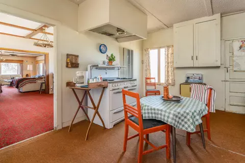 2528 Backus Rd, Mojave, CA 93501 photo 14