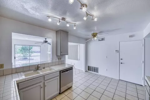 5224 Karling Pl, Palmdale, CA 93552 photo 9