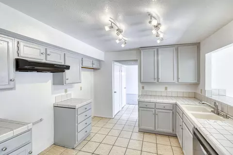 5224 Karling Pl, Palmdale, CA 93552 photo 11