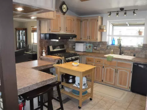 9640 Pine Grove Dr, Tehachapi, CA 93561 photo 29