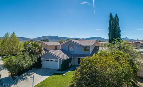 37757 Westview Dr, Palmdale, CA 93550 photo 4