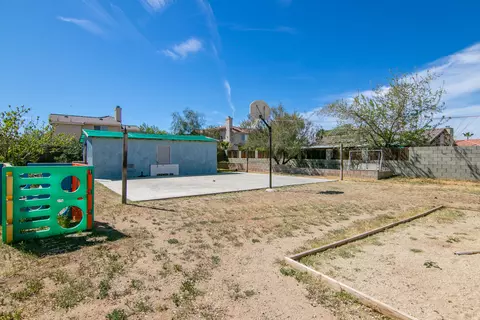 37757 Westview Dr, Palmdale, CA 93550 photo 31