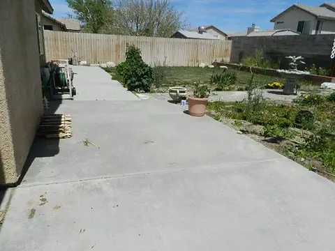 37738 Rockie Ln, Palmdale, CA 93552 photo 5