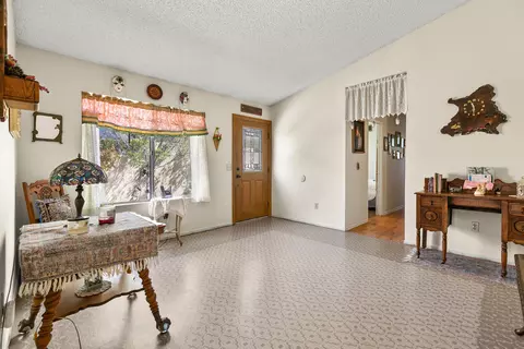 37031 29th Pl E, Palmdale, CA 93550 photo 4