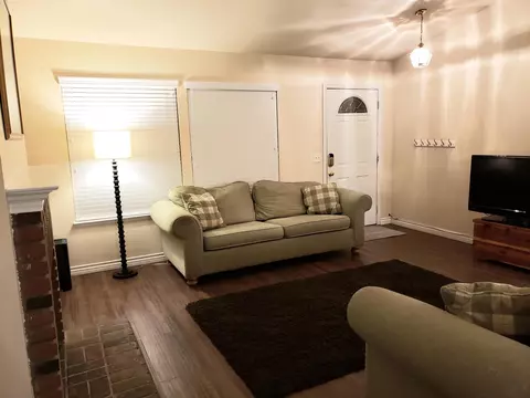 37452 17th St E, Palmdale, CA 93550 photo 2