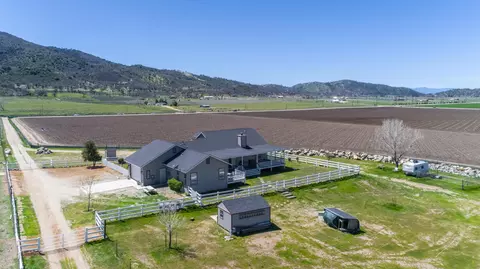 26165 Banducci Rd, Tehachapi, CA 93561 photo 5