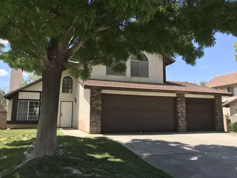 42833 Fenner Ave, Lancaster, CA 93536 photo 2