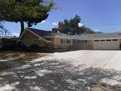 44273 11th St E, Lancaster, CA 93535 photo 1