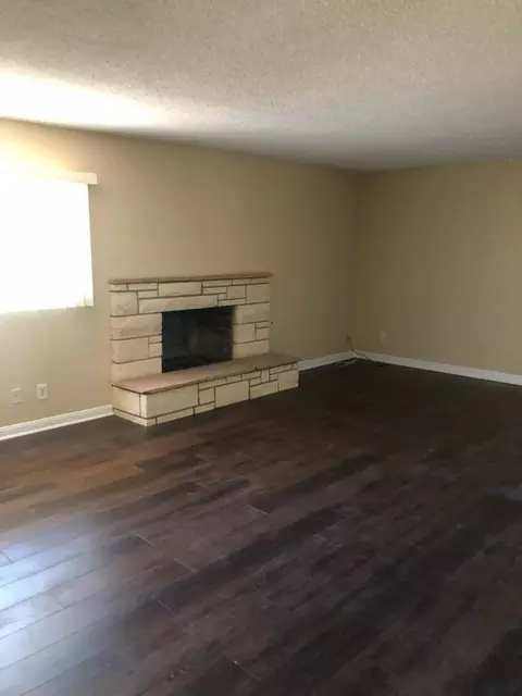44273 11th St E, Lancaster, CA 93535 photo 3