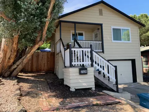 2328 Martinez Ave, Martinez, CA 94553 photo 2
