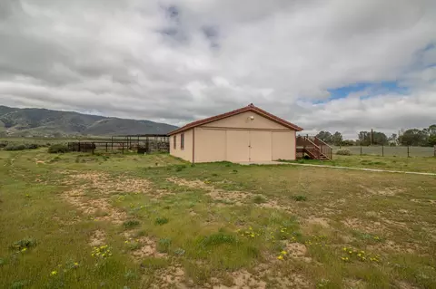 18724 Cherry Ln, Tehachapi, CA 93561 photo 32