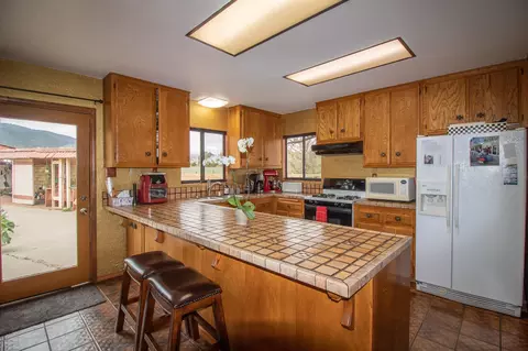 18724 Cherry Ln, Tehachapi, CA 93561 photo 14