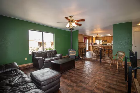 18724 Cherry Ln, Tehachapi, CA 93561 photo 7