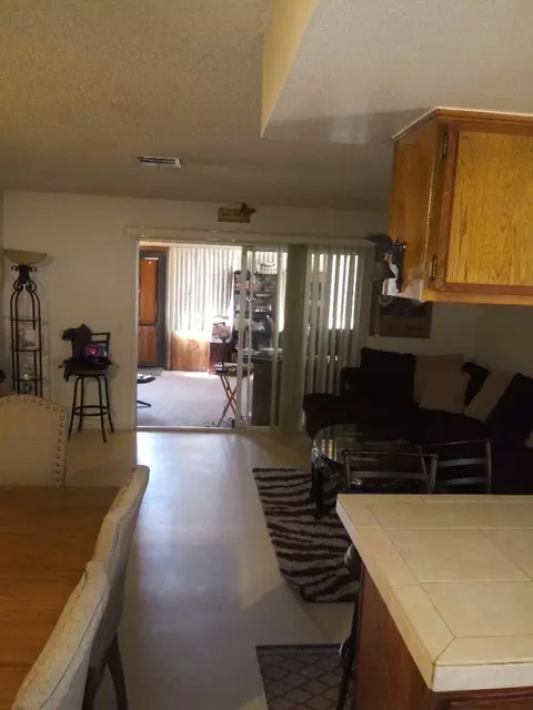 44737 Jefferson Ct, Lancaster, CA 93535 photo 4