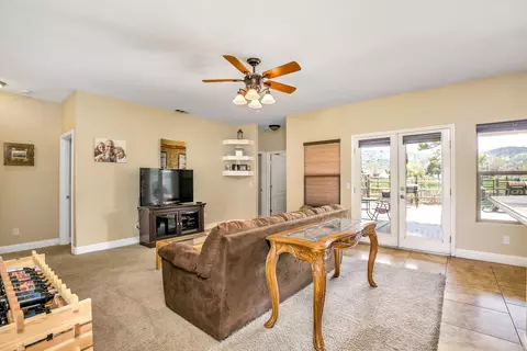 28260 Breaburn Dr, Tehachapi, CA 93561 photo 14