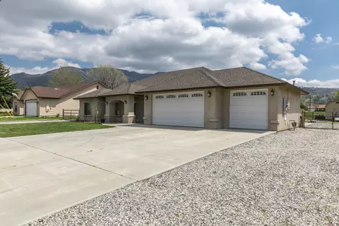 28260 Breaburn Dr, Tehachapi, CA 93561 photo 3