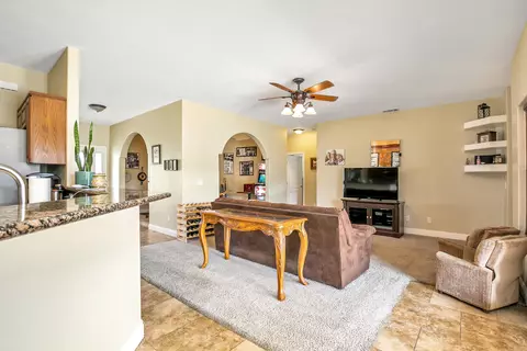 28260 Breaburn Dr, Tehachapi, CA 93561 photo 17