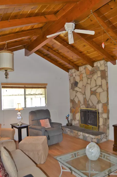 7119 Tunney Ave, Reseda, CA 91335 photo 5