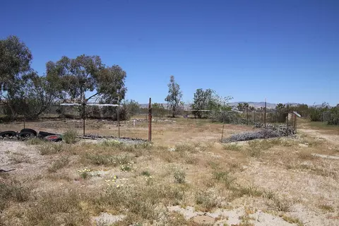 6293 Backus Rd, Mojave, CA 93501 photo 16