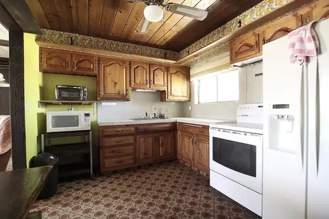 6293 Backus Rd, Mojave, CA 93501 photo 4
